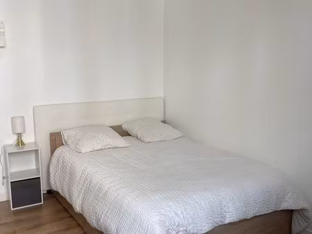 ? studio meublé – saint-quentin centre – 449 cc