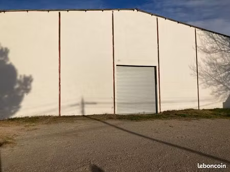 hangar de stockage