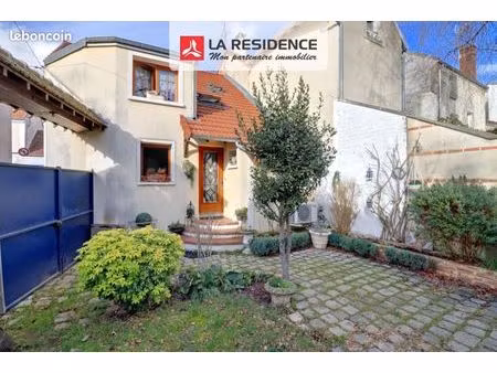 maison de ville 5 pièces 83 m²