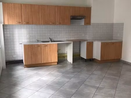 location maison la lande patry