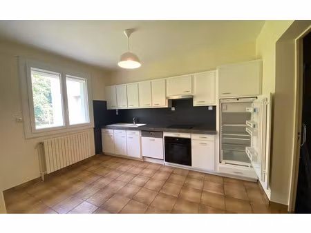 location maison  m² t-3 à castres  964 €