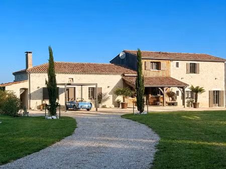 propriété en pierre à issigeac
