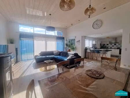 vente maison à la garnache (85710) : à vendre / 134m² la garnache