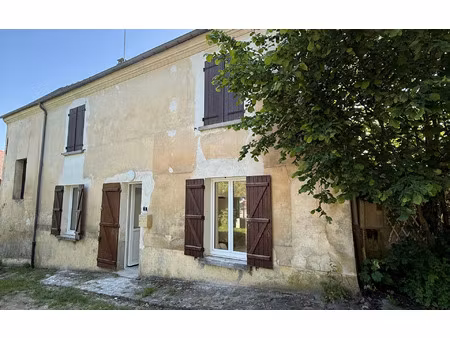 location maison  m² t-3 à montreuil-aux-lions  870 €
