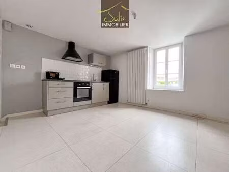 location appartement 2 pièces à bressuire (79300) : à louer 2 pièces / 43m² bressuire