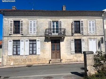 maison 12 pièces 294 m²
