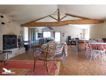 maison 4 pièces 150 m²