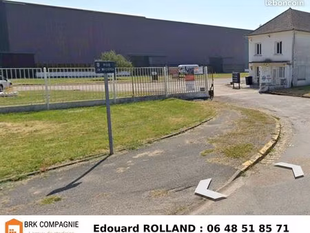 box en vente / box à vendre / 108 m² / 48 000 euros