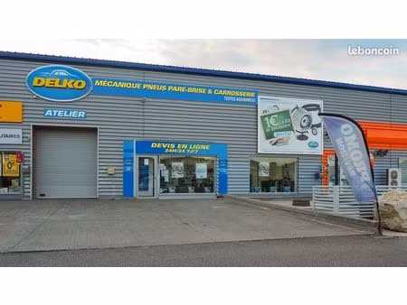 garage automobile  garage 350 m² st doulchard