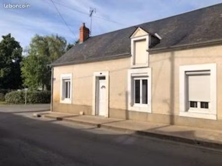maison 4 pièces avec cour et abri voiture