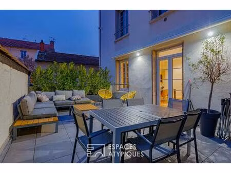 ancien rénové avec terrasse plein ciel coeur montchat