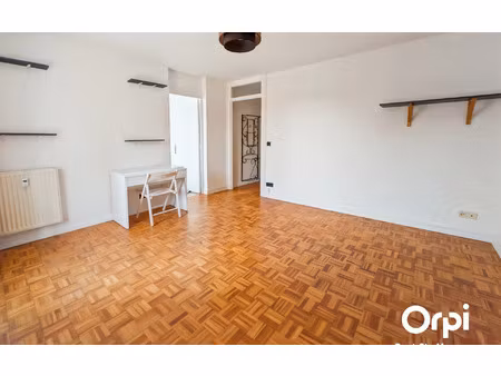 location appartement  52.24 m² t-3 à coye-la-forêt  1 200 €