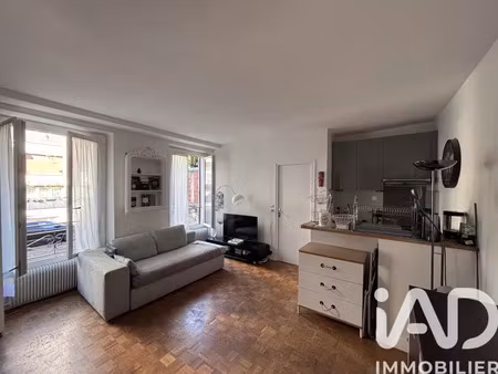 appartement à les lilas (93260)