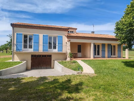 location maison 5 pièces 113 m² à saint-avit (47350)