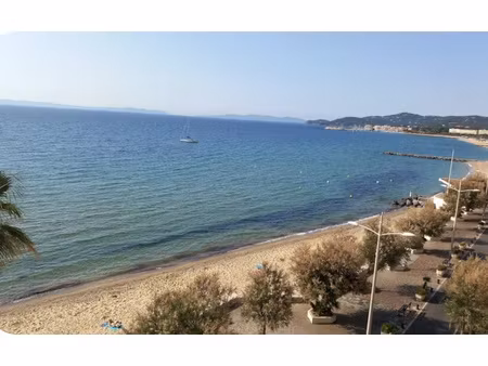 appartement front de mer - le lavandou