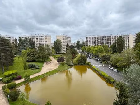 appartement de 4 pièces - meudon la foret
