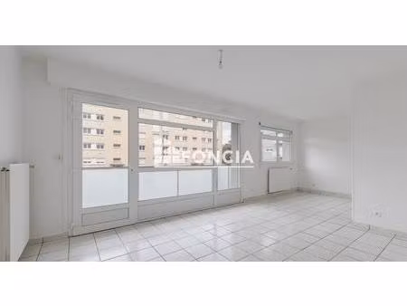 appartement type 4 dans résidence calme