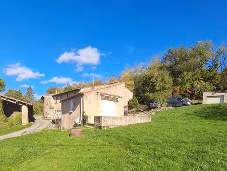 beauvallon studio/maisonnette de 22m2 avec terrasse et jardi