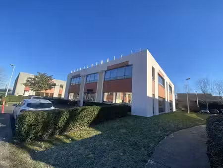 vente bureaux émerainville 77184 143m²