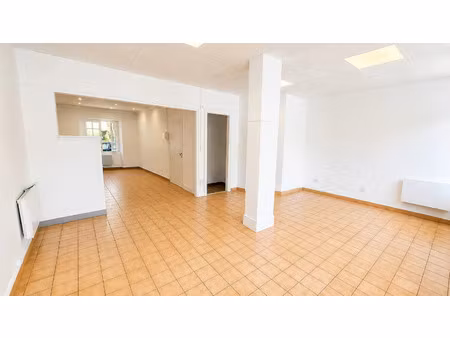 location commerce 62 m² à mazères (09270)