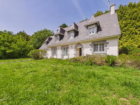 maison gouesnach 5 pièce(s) 151 m2 propriété avec fort potentiel sur plus de 5 hectares
