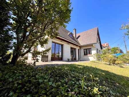 maison de 232m2 sur terrain de 412 m2 - secteur val de seine