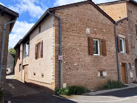 hurigny - maison de village de 110 m² environ - 3 pièces