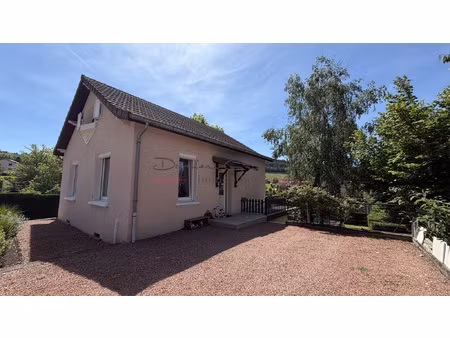 maison habitable de suite 125 m2 habitable et terrain.