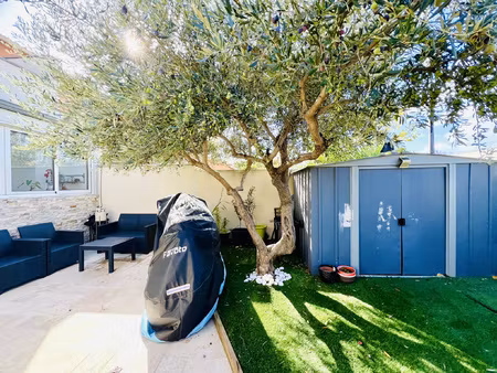 vente villa t6 avec studio et piscine