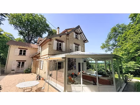 villa luzarches 9 pièce(s) 255 m2