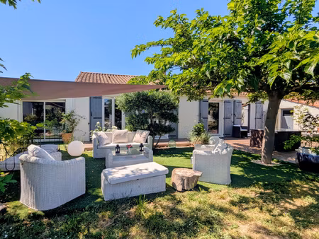 villa avec piscine sur grande parcelle