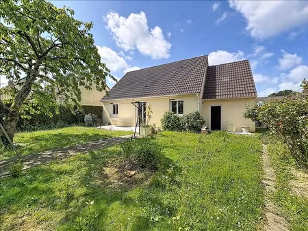 maison - 109 m2 - 5 pièces - non meublé
