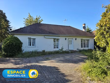 maison de plain-pied sur un terrain de 1.463 m2 environ à ch