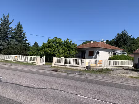 pavillon individuel sur vaste terrain