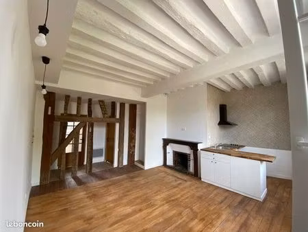 f2 à louer à nogent-le-roi