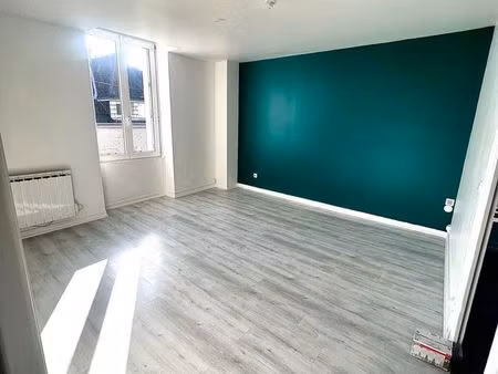 appartement t2 rénové – centre bourg à pied