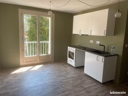 a louer - t2 de 36 m² - bon état