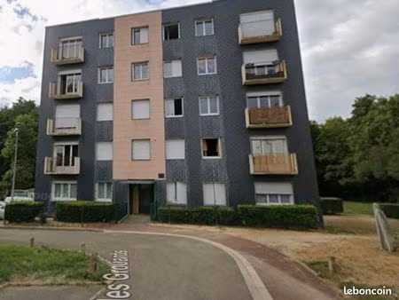 a louer appartement à la bazoche gouet