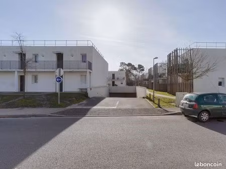 sous-location étudiant - chambre meublée dans t2 avec balcon - résidence gaïa à pessac l’a