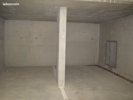 place de parking en sous sol