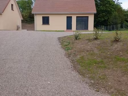 loue maison individuelle de 85 m²