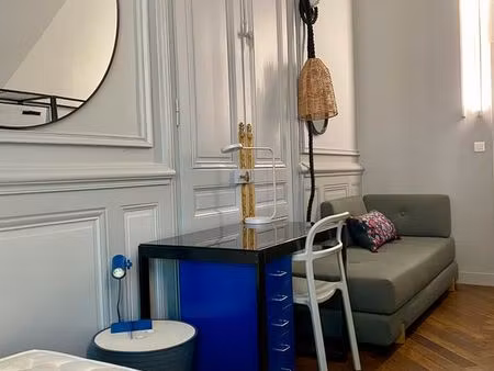 a saisir studio dans villa 1900  lyon 3