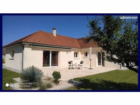 maison de plain pied - 7 pièces - 152 m²