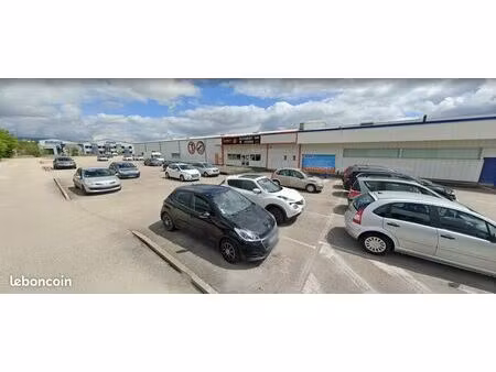 local commercial besançon chalezeule