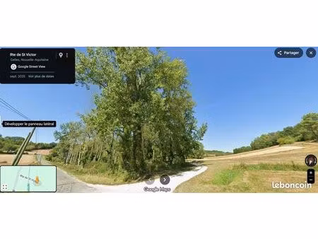 vend petit terrain boisé