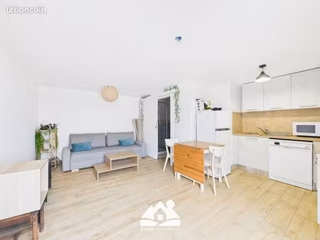 studio 1 pièce 22 m²
