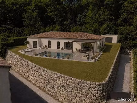 terrain 2230 m² montélimar