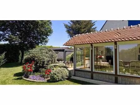 vente maison à bruz (35170) : à vendre / 192m² bruz