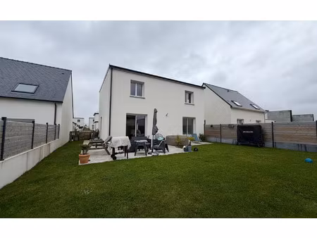 location maison  m² t-6 à saint-renan  1 350 €
