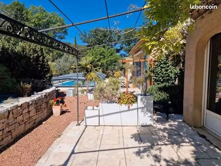maison 315 m2 avec piscine